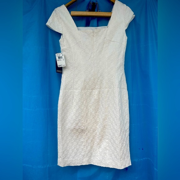 NWT ADRIANNA PAPELL Size 4 off white - Picture 5 of 15